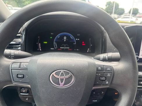 Used 2025 Toyota Camry LE FWD image 11