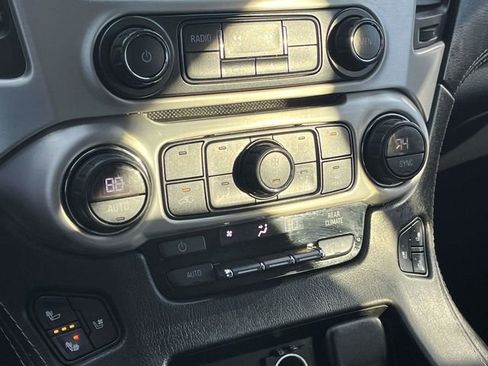 Used 2017 GMC Yukon SLT w/ Premium Edition image 36