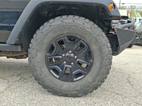 Used 2015 Jeep Wrangler Sport AWD/4WD image 8