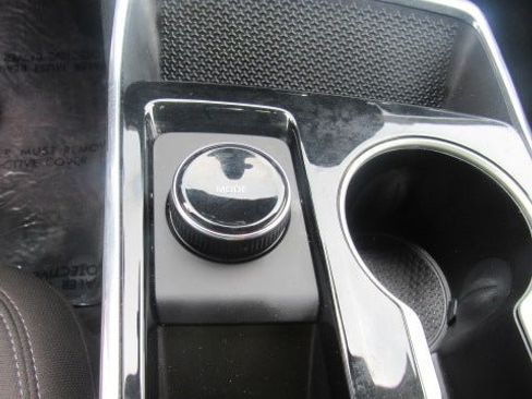 Used 2026 Chevrolet Equinox LT FWD image 23