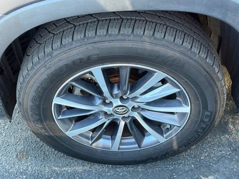 Used 2018 Toyota Highlander XLE FWD image 8