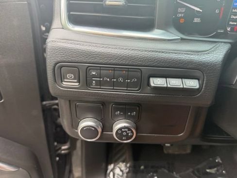 Used 2021 GMC Yukon XL Denali RWD image 30