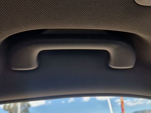 Used 2025 Jeep Grand Cherokee Altitude image 42