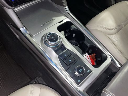 Used 2022 Ford Explorer Platinum w/ Equipment Group 601A image 19