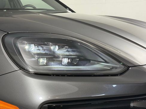 New 2025 Porsche Cayenne Coupe image 15