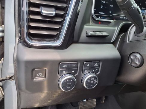 Used 2024 GMC Sierra 1500 Denali w/ Technology Package AWD/4WD image 27