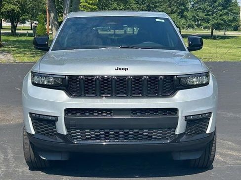 New 2025 Jeep Grand Cherokee L Limited w/ Black Appearance Package image 7