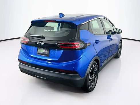 Used 2022 Chevrolet Bolt LT w/ Infotainment Package FWD image 9