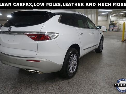 Used 2023 Buick Enclave Essence image 7