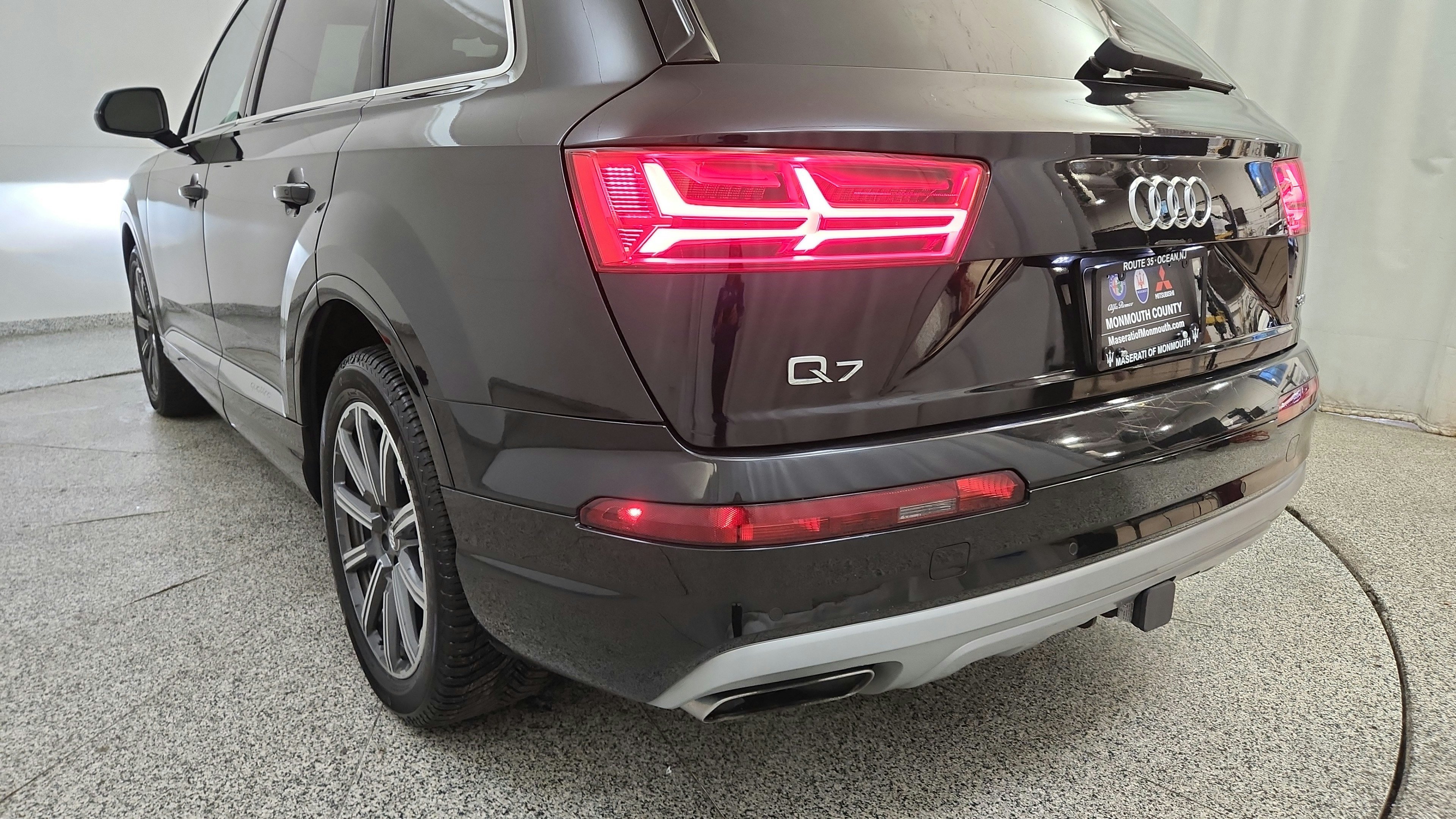 Used 2017 Audi Q7 3.0T Premium Plus AWD/4WD image 30