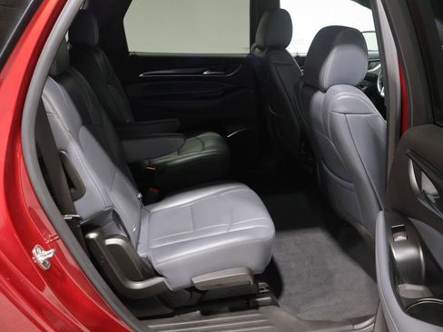 Used 2024 Buick Enclave Premium AWD/4WD image 22