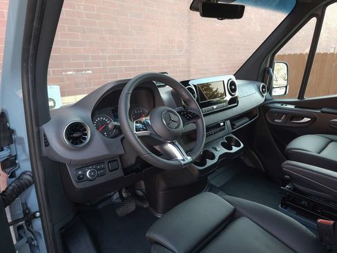 Used 2026 Mercedes-Benz Sprinter 2500 image 8