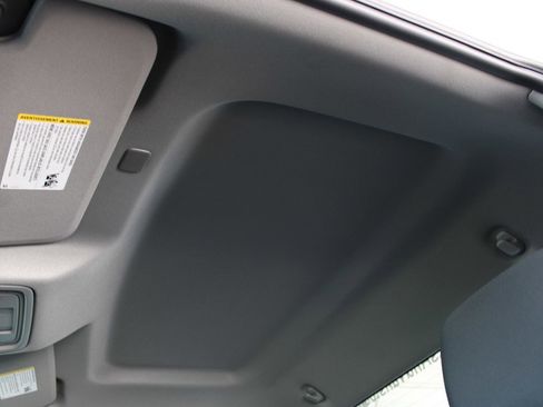 Used 2024 GMC Sierra 3500 Pro w/ Convenience Package image 19