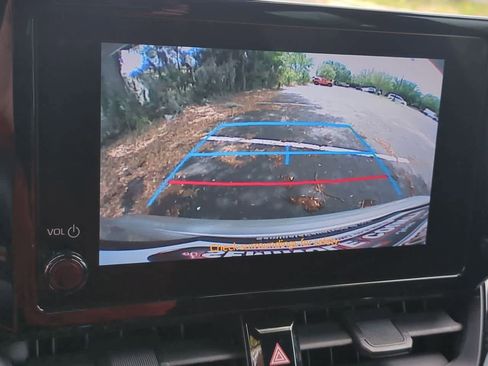 Used 2024 Toyota Corolla SE image 28