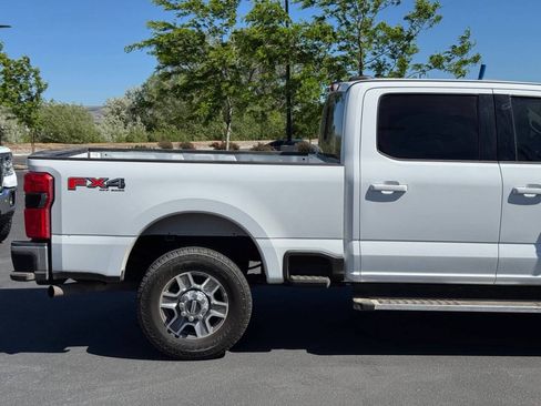 Used 2023 Ford F250 Lariat w/ FX4 Off-Road Package AWD/4WD image 9