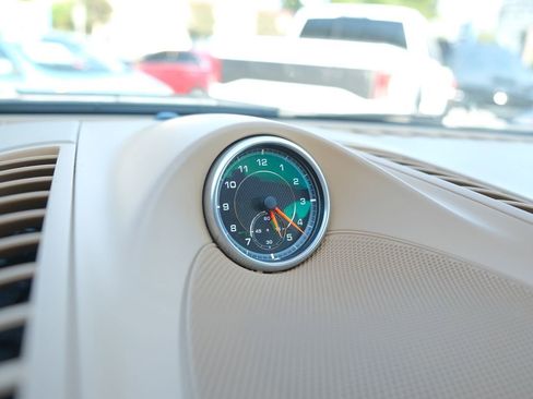 Used 2015 Porsche Cayenne S image 19