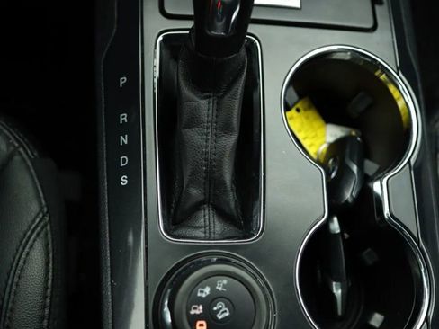 Used 2017 Ford Explorer XLT w/ Equipment Group 202A image 25