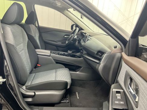 Used 2023 Nissan Rogue SV AWD/4WD image 21