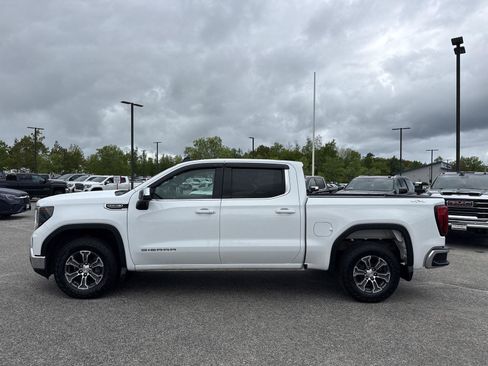 Used 2022 GMC Sierra 1500 SLE AWD/4WD image 8