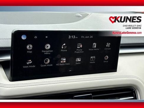 Used 2025 Genesis G70 2.5T AWD/4WD image 22