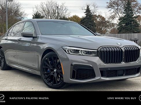 Used 2022 BMW 750i xDrive w/ Executive Package image 1