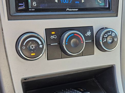 Used 2007 Chevrolet Equinox LS AWD/4WD image 23