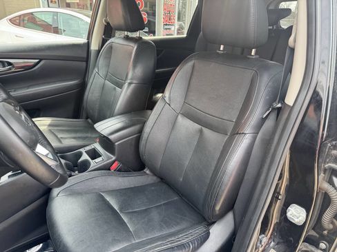 Used 2018 Nissan Rogue SL image 17