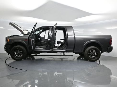 Used 2022 RAM 2500 Limited image 49