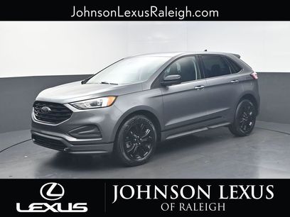Used 2022 Ford Edge SE w/ Black Appearance Package
