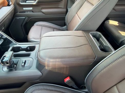 Used 2025 GMC Sierra 1500 Denali w/ Technology Package AWD/4WD image 14