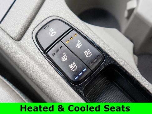 Used 2017 Kia Niro Touring image 27