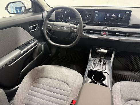 Used 2025 Kia K4 EX image 39