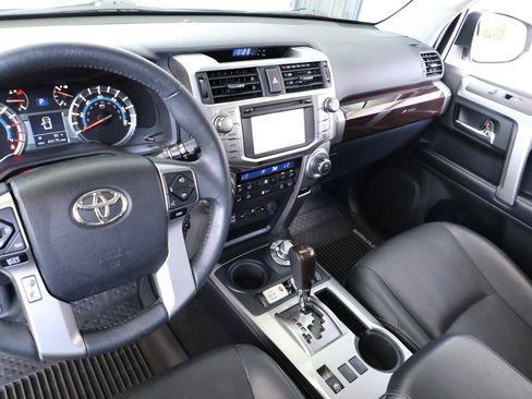 Used 2018 Toyota 4Runner Limited AWD/4WD image 40