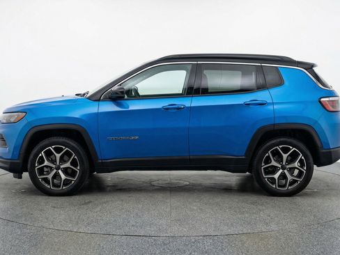 Used 2025 Jeep Compass Limited AWD/4WD image 5