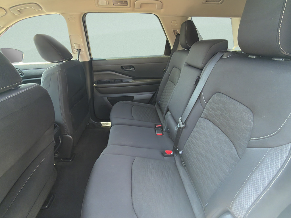 Used 2024 Nissan Pathfinder SV FWD image 16