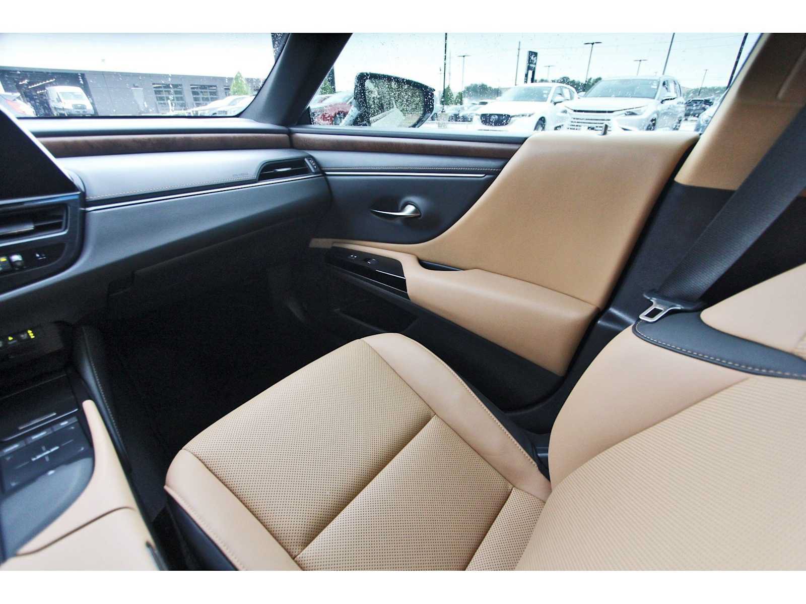 Used 2022 Lexus ES 350 w/ Premium Package FWD image 8