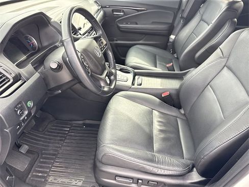 Used 2022 Honda Pilot Elite image 11
