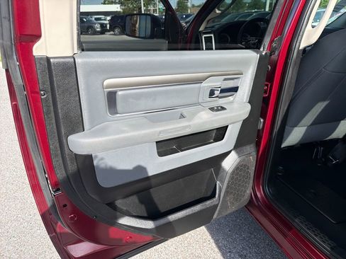 Used 2020 RAM 1500 Classic SLT AWD/4WD image 20