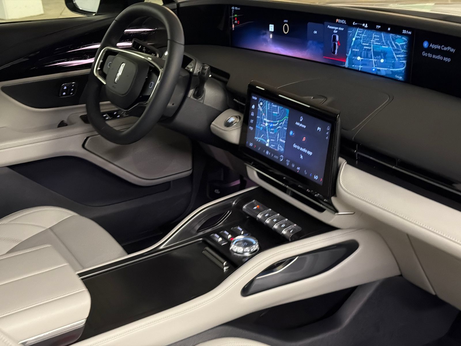 New 2026 Lincoln Nautilus Premier AWD/4WD image 9