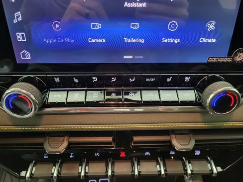 New 2026 Chevrolet Colorado ZR2 w/ Technology Package image 12