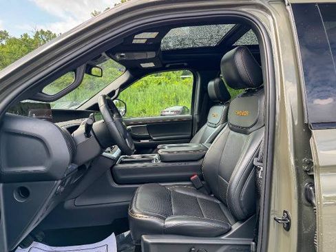 Certified 2025 Ford Expedition Tremor AWD/4WD image 24