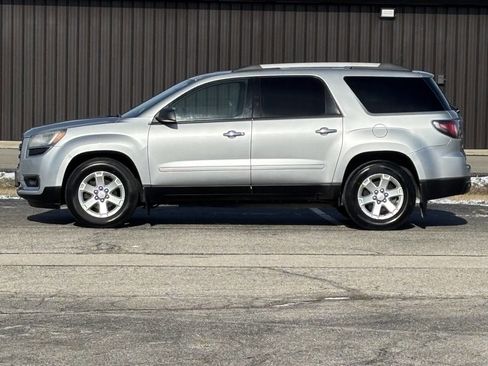 Used 2015 GMC Acadia SLE image 1