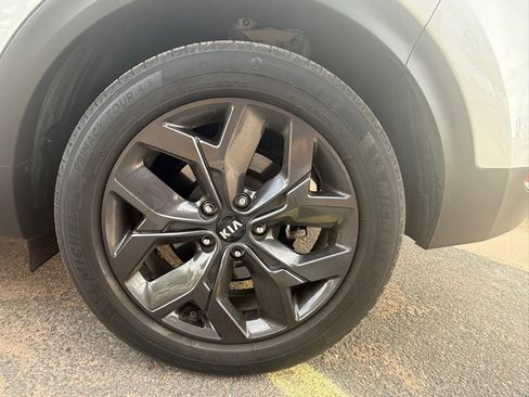 Used 2020 Kia Sportage S w/ S Sunroof Package image 6