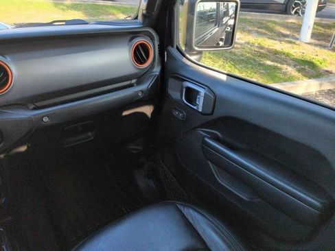 Used 2021 Jeep Gladiator Mojave w/ Trailer Tow Package AWD/4WD image 16