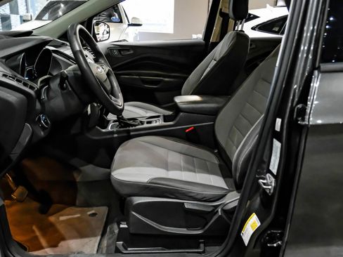 Used 2019 Ford Escape S FWD image 4