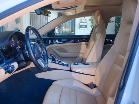 Used 2017 Porsche Panamera image 12