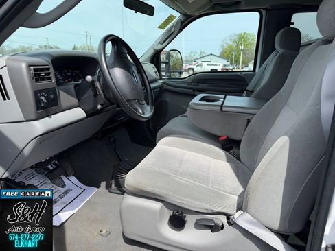 Used 2004 Ford F250 XLT image 4