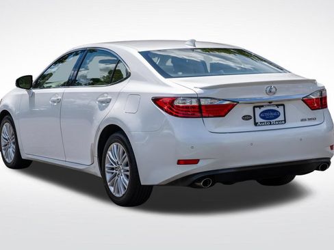 Used 2015 Lexus ES 350 w/ Luxury Package FWD image 5