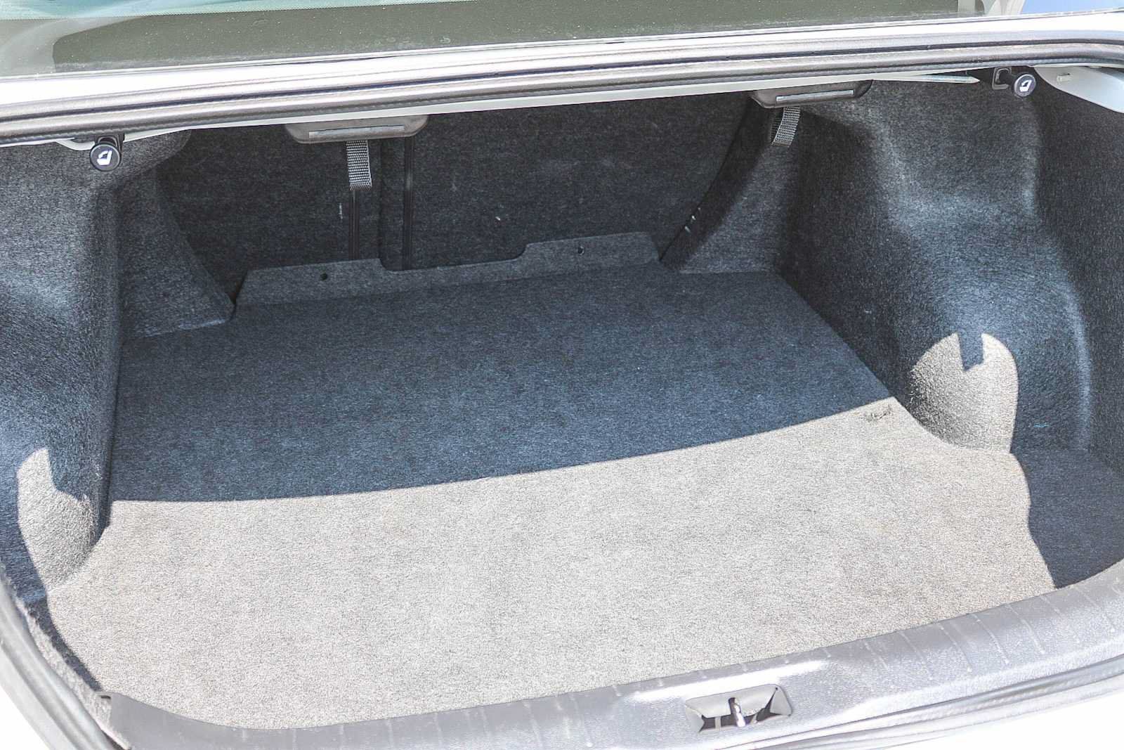 Used 2025 Nissan Altima 2.5 SV FWD image 25