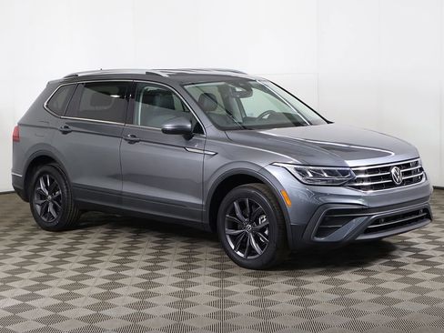 Used 2023 Volkswagen Tiguan SE FWD image 54